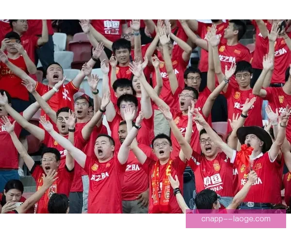 中国男足主教练率队备战二零二六年三月对阵新加坡关键之战前景展望